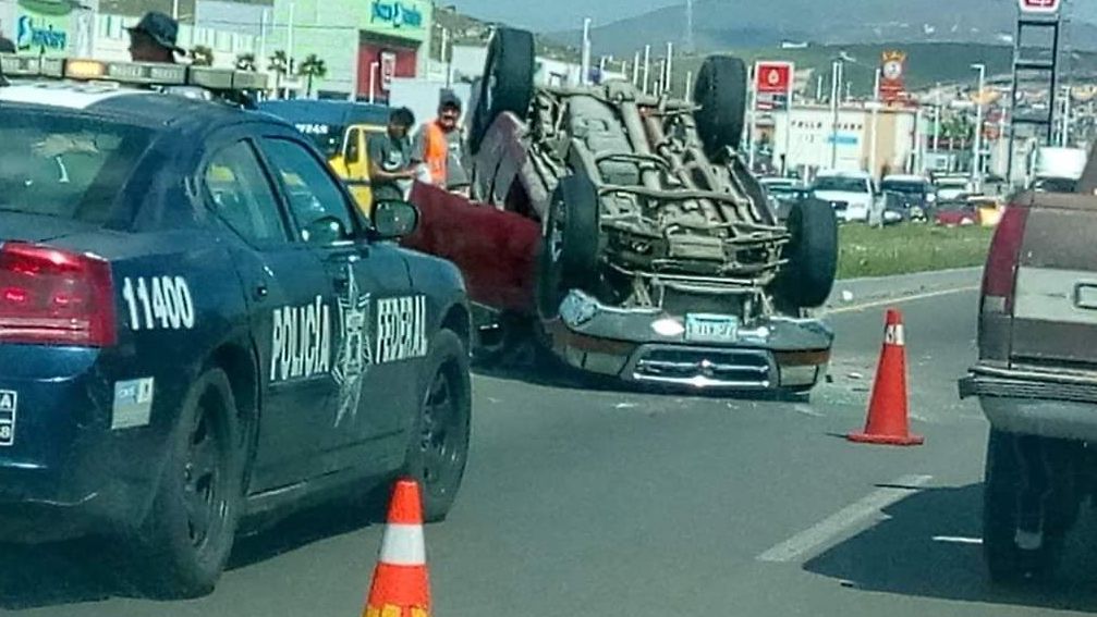 Volcadura Frente A Plaza Sendero