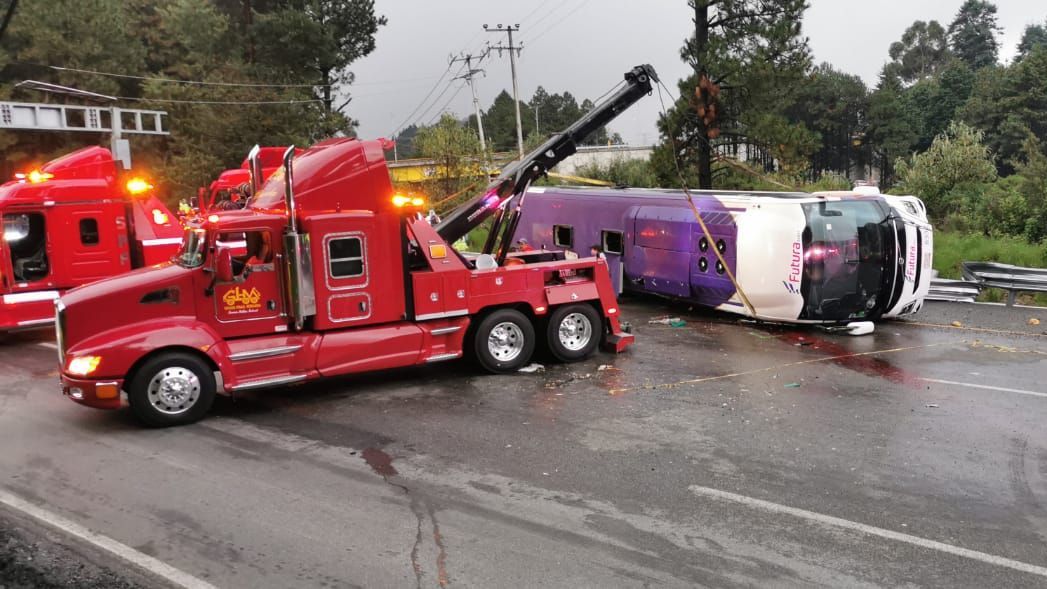 Video Al Menos Muertos Y Heridos En Fuerte Accidente De Autob S