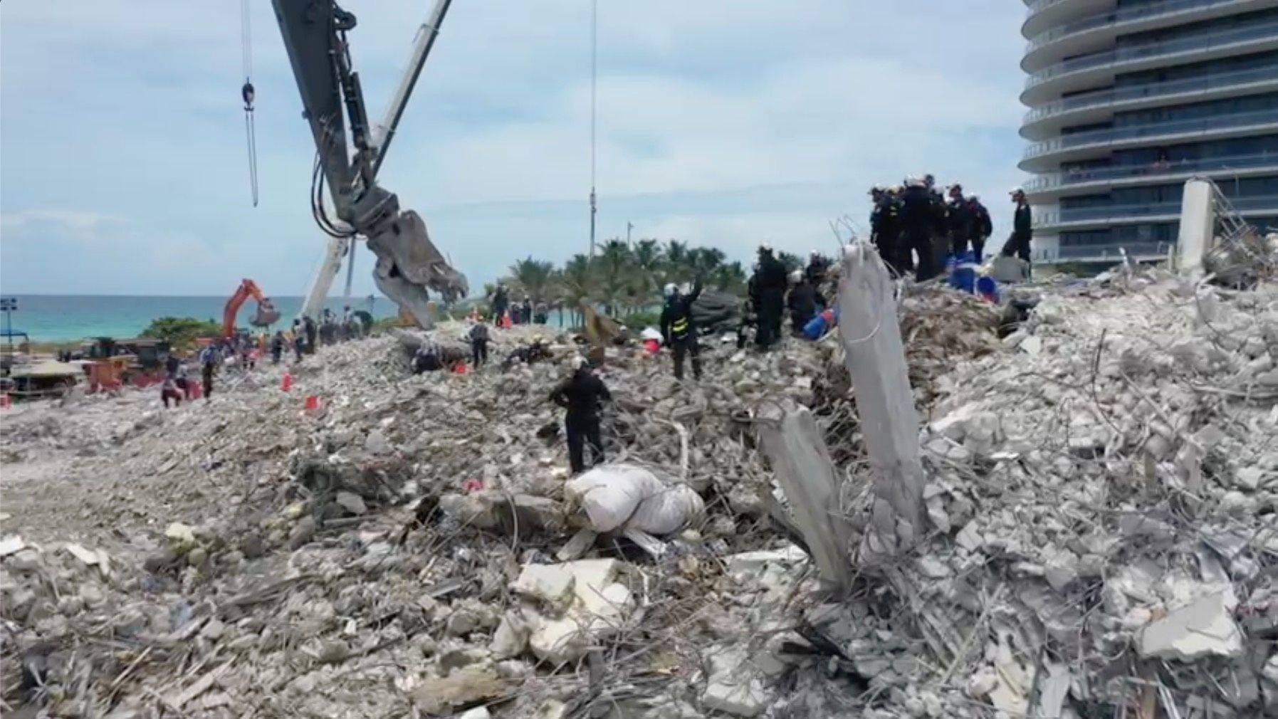 Asciende A 36 Cifra De Muertos Por Colapso De Edificio En Miami