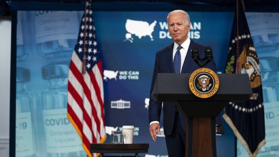 Biden suplica a escépticos de dosis anticovid vacunarse para frenar