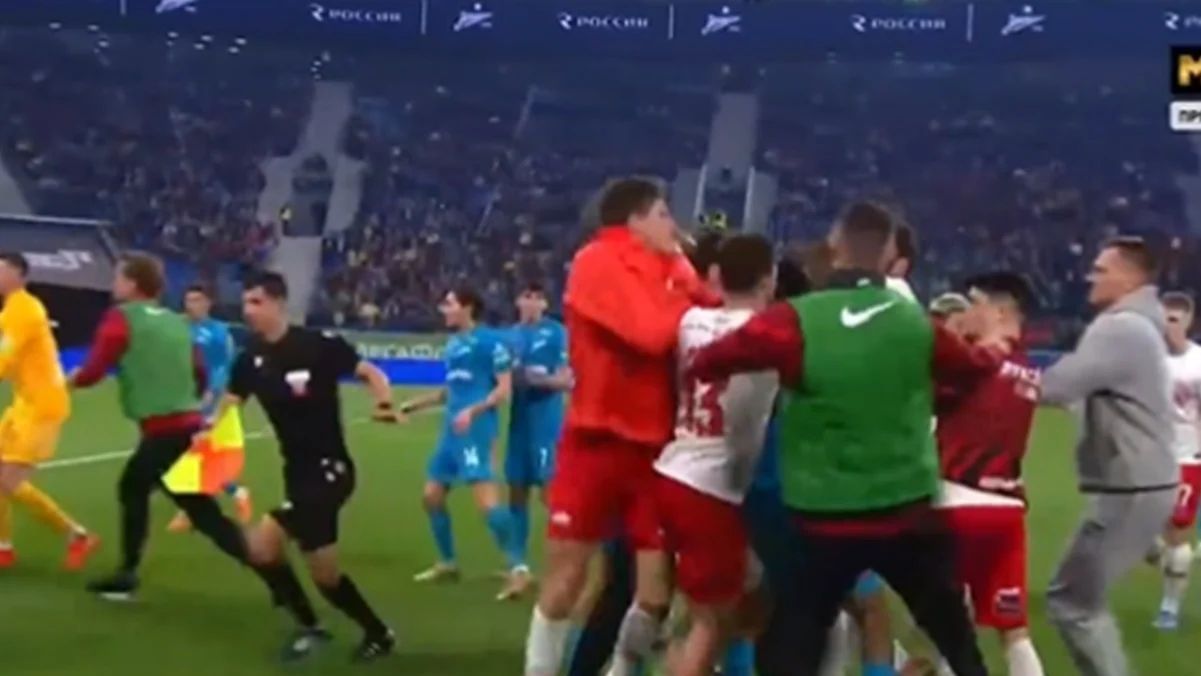 VIDEO Pelea brutal entre jugadores dejó seis expulsados en la Copa de