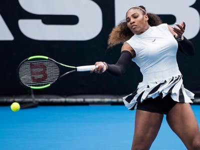 Serena Williams, con complicado triunfo en su retorno