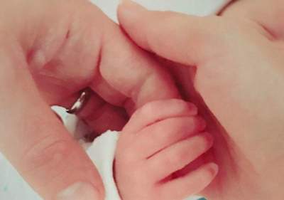 Tras dar a luz, Anahí comparte la primera foto de su bebé