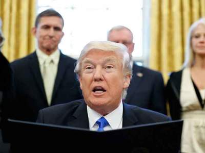 Trump acusa a medios de "falsear" información sobre el veto migratorio