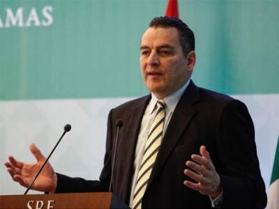 Si EU deja el TLCAN, Canadá se queda con México: embajador