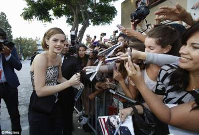 Emma Watson explica porque no se toma fotos con sus fans