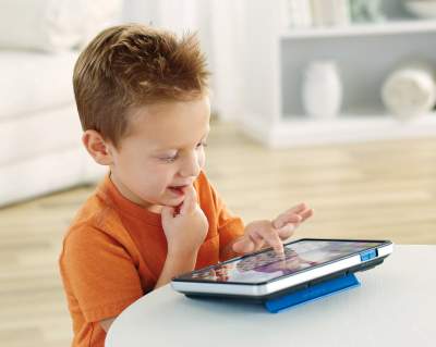 ¿Tu hijo con la tablet? Cuidado, podría afectar a su salud visual