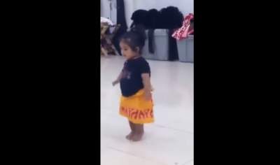 La más adorable bailarina de tahitiano