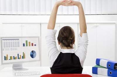 5 enfermedades ocasionadas por una mala postura en el trabajo