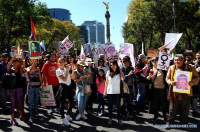 Diversas protestas conmemoran el Día Internacional de la Mujer