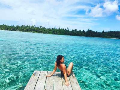 Danna Paola deslumbra a su paso por Bora Bora