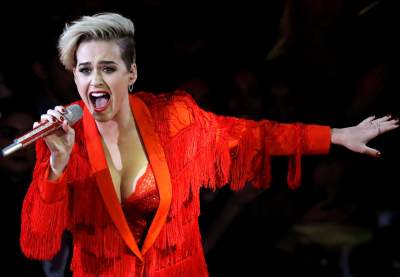 Katy Perry sentencia 'hice mucho más que besar a una chica'