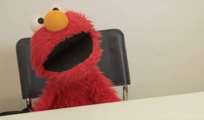 Elmo queda 'desempleado' por recortes de Donald Trump