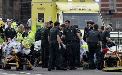 Confirman 4 muertos y 20 heridos por atentado en Parlamento británico