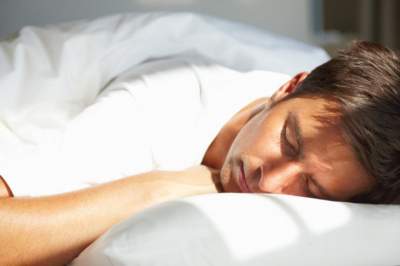 Si tu salud quieres mejorar, una buena rutina de sueño debes llevar