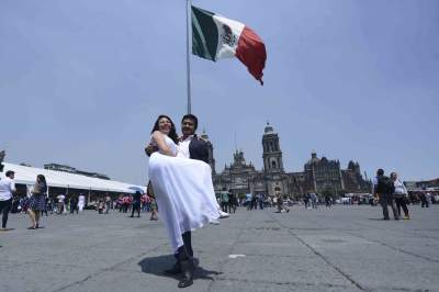 Rompen récord de boda colectiva; casan a más de 3 mil en CDMX