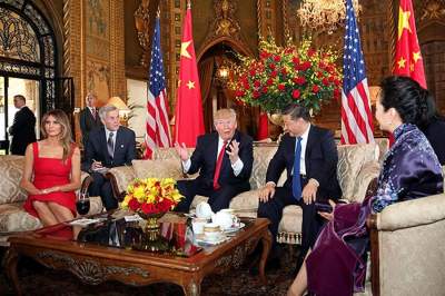 Se reúnen Trump y Jinping en Mar-a-Lago