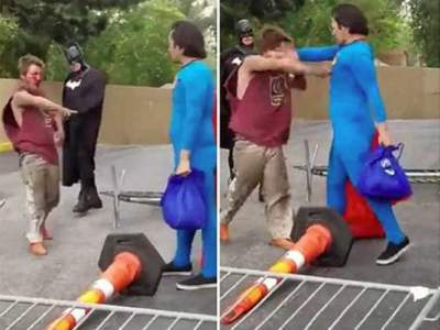 Superman da golpiza a indigente 'borracho' que ‘atacó’ a Batman
