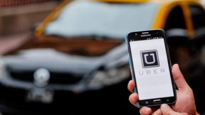 Acusan sobre cobros excesivos de Uber a usuarios
