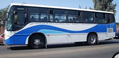 Justifica "Azul y Blanco" incremento en la tarifa de transporte 
