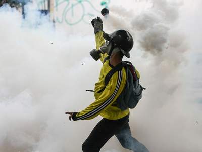  Reportan otro muerto durante protestas en Venezuela
