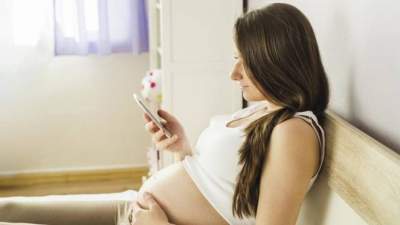 Uso del celular en embarazo se asocia con hiperactividad en niños