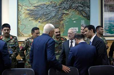   Secretario de Defensa de EU llega de sorpresa a Afganistán