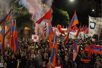 Genocidio armenio cumple 102 años.Se conmemora con una marcha