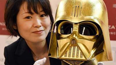 Venderán casco de Darth Vader hecho en oro en Japón