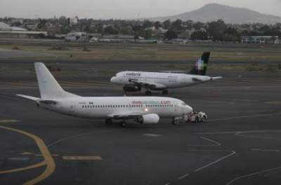 Aerolíneas advierten alza en sus tarifas si las sancionan por demoras