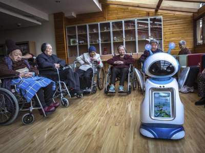 En China, robots ya se encargan del cuidado de niños y ancianos