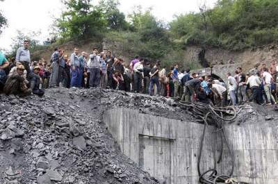 Más de 50 mineros quedan atrapados en Irán a causa de una explosión