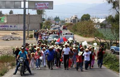 Habitantes de Palmarito marchan por la paz