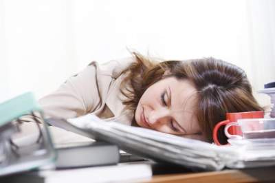 ¿Te sientes cansado todo el tiempo? 5 hábitos que no te están ayudando