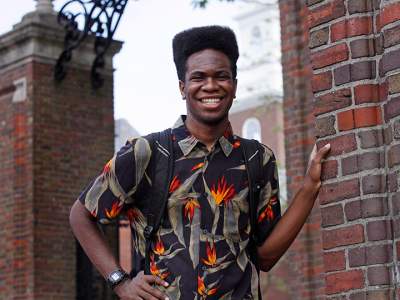 Alumno presenta un rap como tesis y se gradúa de Harvard con honores 