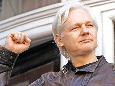 Julian Assange declara la guerra
