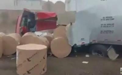 Policía Federal escolta a tráiler sin frenos en la México-Puebla