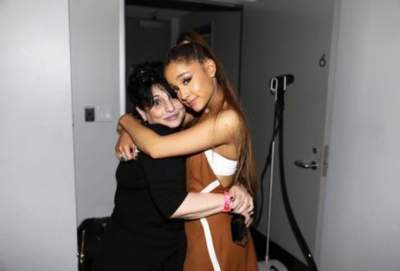 La mamá de Ariana Grande ayudó a fans a refugiarse