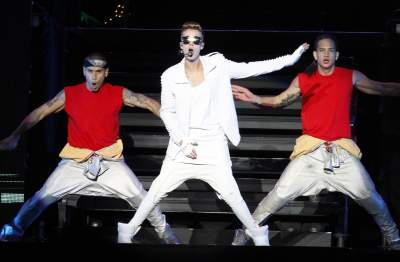  Justin Bieber sufre para cantar en español