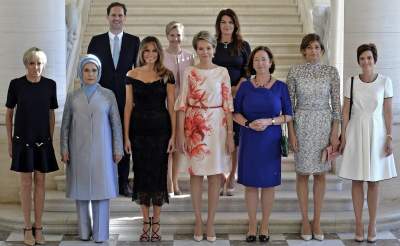 ¿Por qué hay un hombre en la foto de primeras damas de la OTAN?