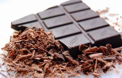 Chocolate reduce el riesgo de infartos y demencia senil: Estudio