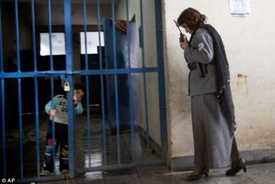  560 niños viven en cárceles turcas  junto a sus madres 