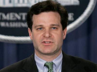 Trump elige a Christopher A. Wray como candidato a dirigir el FBI