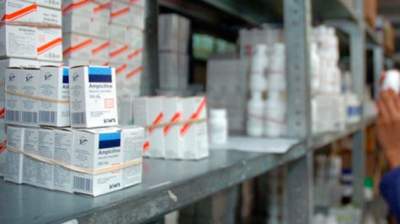 Cita Congreso a Secretario de Salud por desabasto de medicamentos