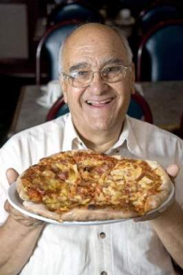 Muere el creador de la pizza hawaiana, Sam Panopoulos