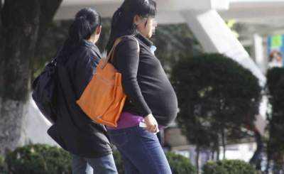 Emite CNDH recomendación a IMSS por negar incapacidad por maternidad