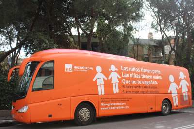 Bus de ConFamilia circulará por Reforma: va contra la eduacion sexual 
