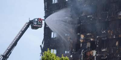 Se eleva a 17 la cifra de muertos por incendio en edificio de Londres
