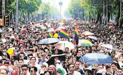 Regalarán 700 mil condones durante marcha LGBTTTI