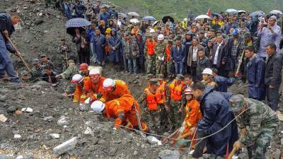  Alud sepulta pueblo en China; al menos 141 atrapados